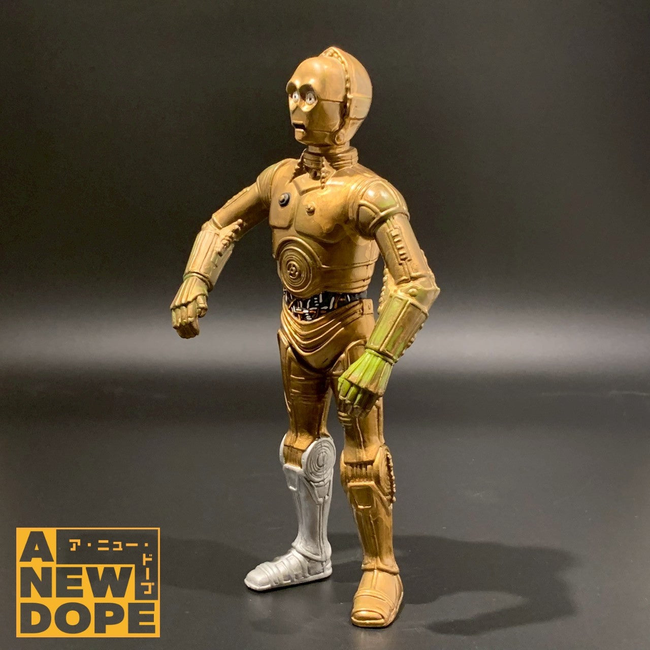アウトオブキャラクター社 C-3PO ソフビ「スターウォーズ/新たなる希望」(1977)