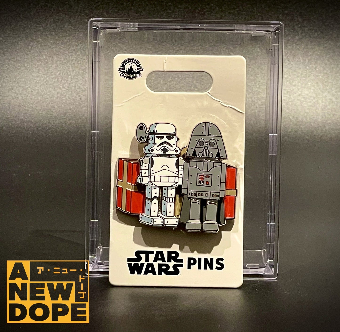 ディズニーランドパーク ブリキヴェイダーとブリキトルーパー ピンズ 『ダース・ベイダーとルーク(4才)』