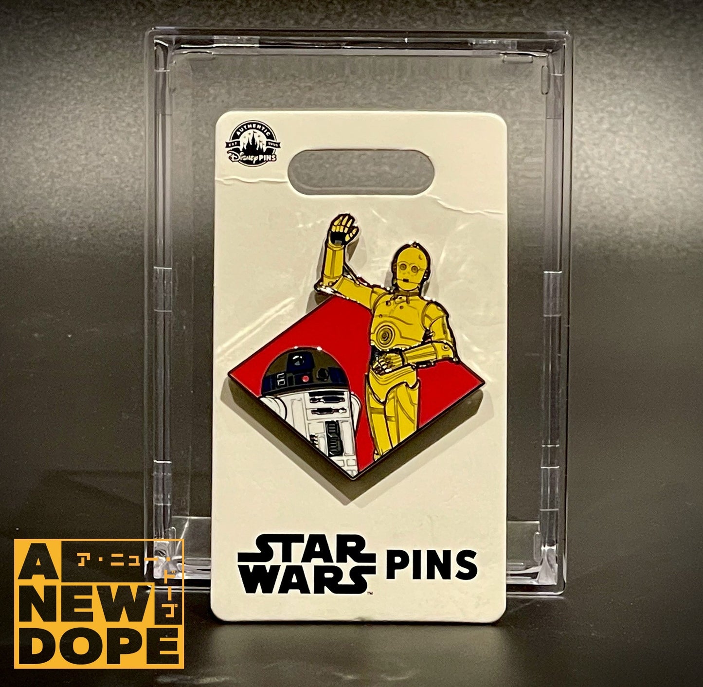 ディズニーランドパーク C-3PO&R2-D2 ピンズ 『スターウォーズ/新たなる希望』(1977)