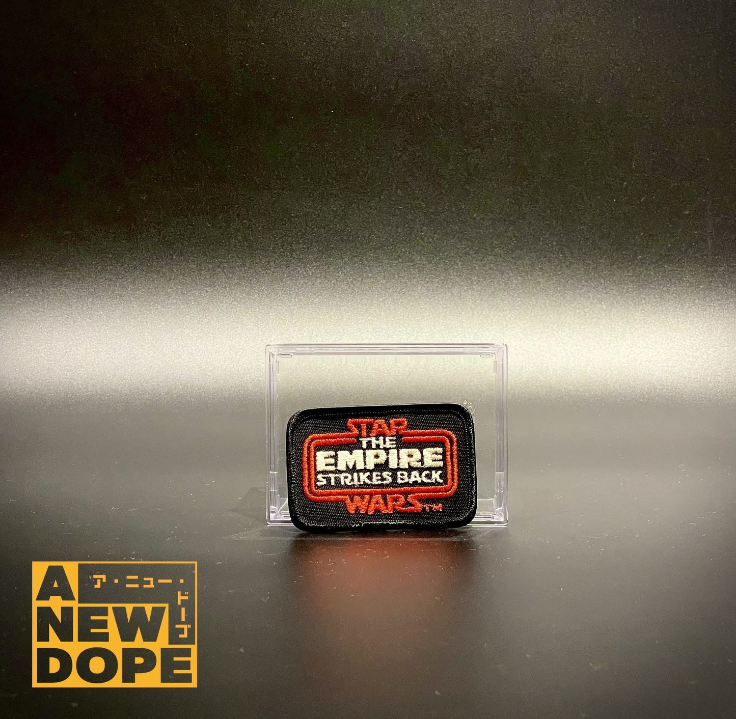 20世紀FOX ファンクラブ会員限定ワッペン SATR WARS THE EMPIRE STRIKES BACK(Red Outline) ヴィンテージ『スターウォーズ/帝国の逆襲』(1980)