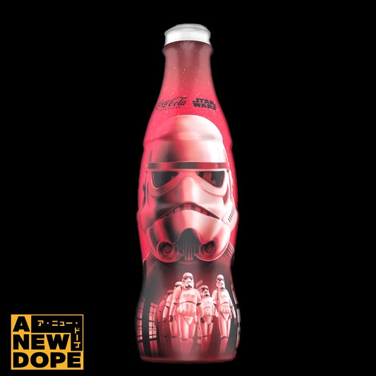 【Coca-Cola Store US限定】
コカコーラ ストームトルーパー コレクティブル瓶(8oz) 「コカ・コーラ × スター・ウォーズ」（2025）