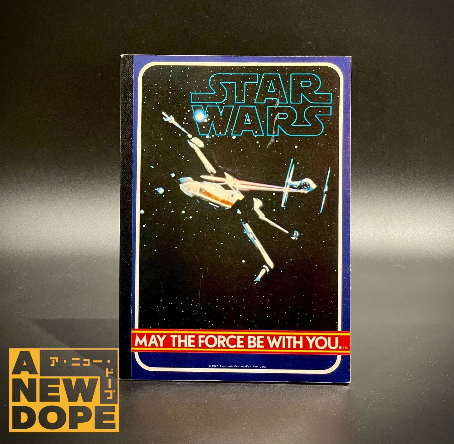 東京クイン　自由帳(表紙：X-Wing、TIEファイター)　ヴィンテージ　『スターウォーズ/新たなる希望』(1977)