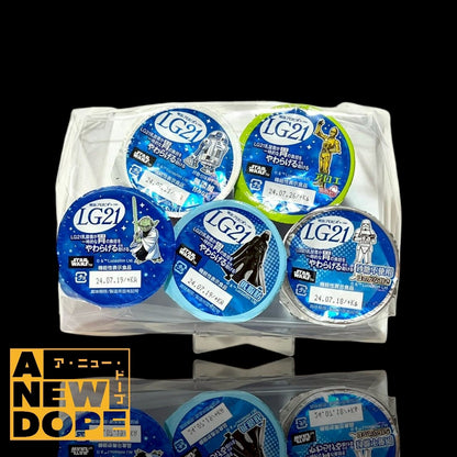 【2024年製】明治 カップヨーグルト  5種セット 食品パッケージ『スターウォーズ』